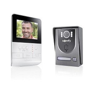 With the V®100 video door phone, control access to your home.